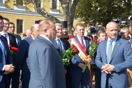 В Одессе День города начался с подъема Флага и «похода» к Дюку (фото)
