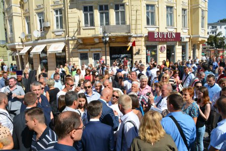 На Греческой площади торжественно открыли памятник одному из основателей Одессы Григорию Маразли