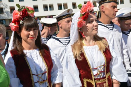 На Греческой площади торжественно открыли памятник одному из основателей Одессы Григорию Маразли
