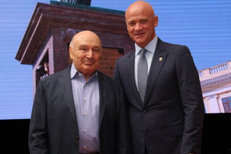 Геннадий Труханов провел прием по случаю Дня Рождения Одессы (фоторепортаж)