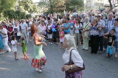 В Горсаду пели о родном городе (фоторепортаж)