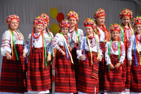 В парке имени Шевченко открыли знаменитую эстрадную «Ракушку» (фото)
