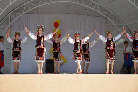 В парке имени Шевченко открыли знаменитую эстрадную «Ракушку» (фото)