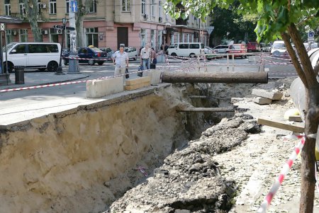 Базарная ждет реконструкцию сетей (фоторепортаж)