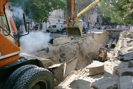 Базарная ждет реконструкцию сетей (фоторепортаж)
