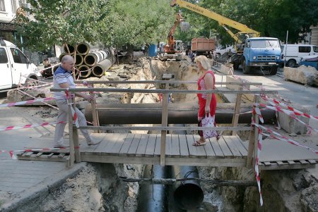 Базарная ждет реконструкцию сетей (фоторепортаж)