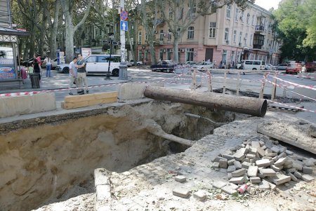 Базарная ждет реконструкцию сетей (фоторепортаж)