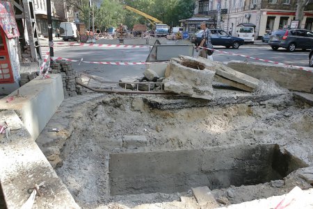 Базарная ждет реконструкцию сетей (фоторепортаж)