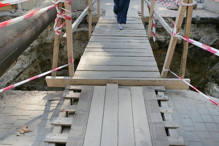 Базарная ждет реконструкцию сетей (фоторепортаж)