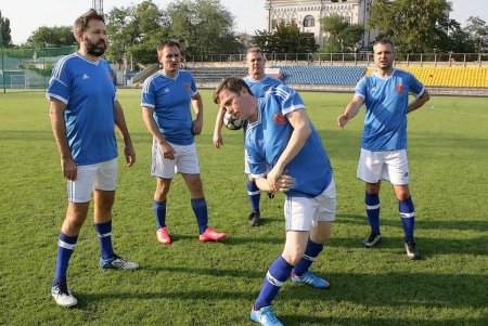 Одесские чиновники и депутаты «погоняли» мяч (фоторепортаж)