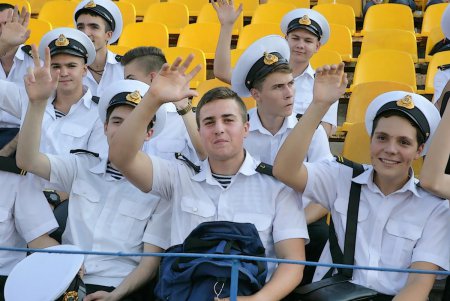 Одесские чиновники и депутаты «погоняли» мяч (фоторепортаж)