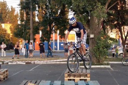 Спортивный праздник в Одессе завершился концертами в разных районах города (фото)