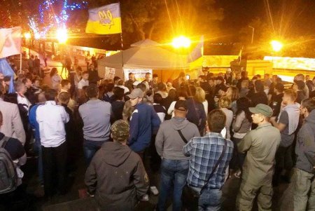 Конфликт: на Думской площади возрождают «Антитрухановский майдан» (фото)