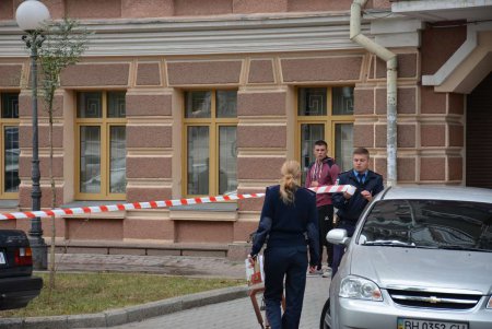 Полиция отпустила подозрительный автобус с улицы Маразлиевской (фото)