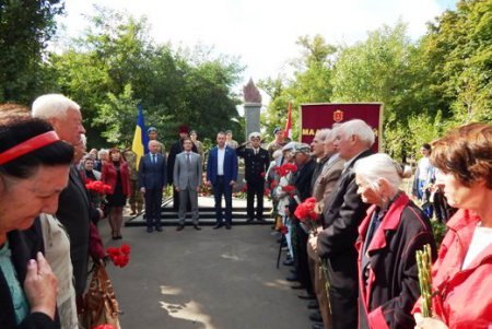 Город-герой отметил День партизанской славы (фоторепортаж)