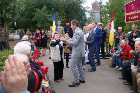 Город-герой отметил День партизанской славы (фоторепортаж)