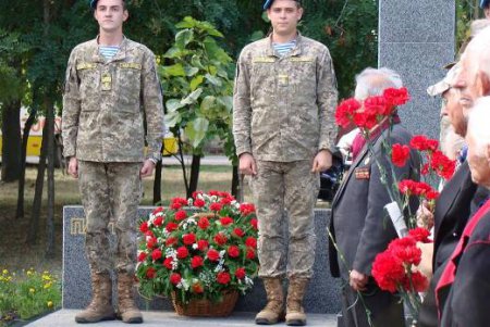 Город-герой отметил День партизанской славы (фоторепортаж)