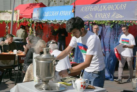 Одесса закружилась в осеннем фестивале (фоторепортаж)