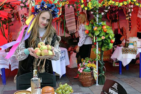 Одесса закружилась в осеннем фестивале (фоторепортаж)