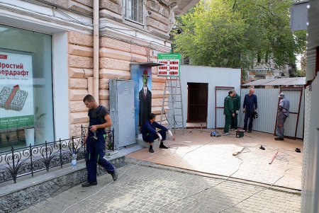 Возле одесского Театра оперы и балета будут реставрировать  примечательный дом (фоторепортаж)