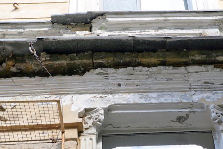 Возле одесского Театра оперы и балета будут реставрировать  примечательный дом (фоторепортаж)