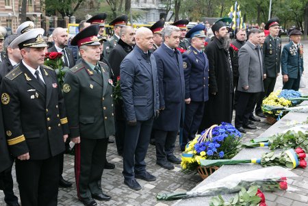 По традиции празднования Дня защитника Украины в Одессе начались торжественной церемонией в парке имени Шевченко (фоторепортаж)