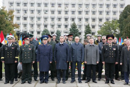 Закладка Мемориала в сквере Героев Небесной сотни (фоторепортаж)
