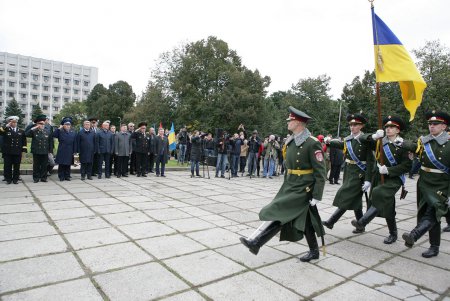 Закладка Мемориала в сквере Героев Небесной сотни (фоторепортаж)
