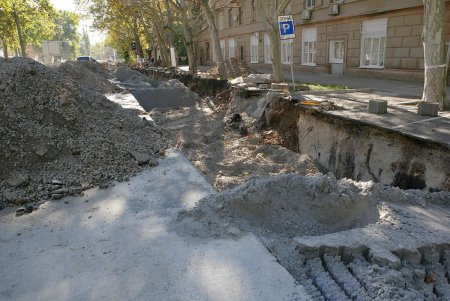 На Сегедской завершается замена теплосетей (фоторепортаж)