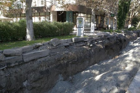 На Сегедской завершается замена теплосетей (фоторепортаж)