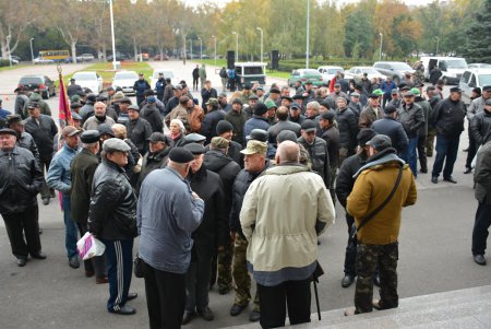 Одесская ОГА: протест афганцев, педагогов и инвесторов (фото)