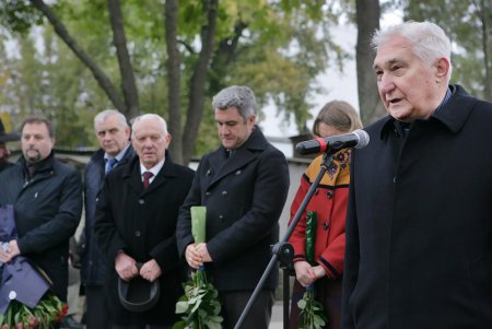 Памятник жертвам Холокоста открыт сегодня на Люстдорфской дороге (фоторепортаж)