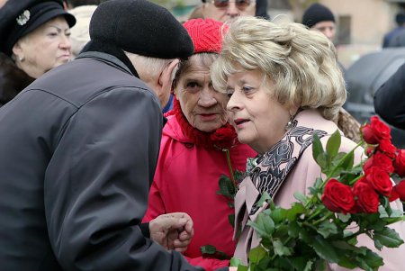 Памятник жертвам Холокоста открыт сегодня на Люстдорфской дороге (фоторепортаж)