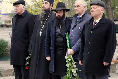 Памятник жертвам Холокоста открыт сегодня на Люстдорфской дороге (фоторепортаж)