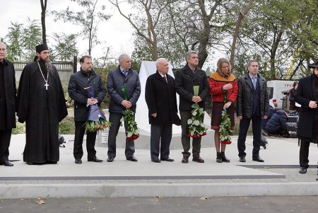 Памятник жертвам Холокоста открыт сегодня на Люстдорфской дороге (фоторепортаж)