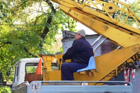 Городская инфраструктура выздоравливает после удара стихии (фото)