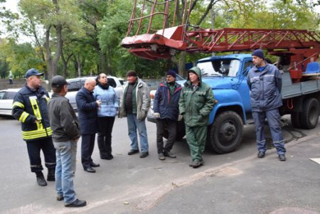 Городская инфраструктура выздоравливает после удара стихии (фото)