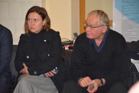 Греческий парк: аллея фонтанов, концертная площадка и декоративные растения (фото)