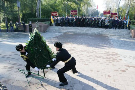 Одесситы почтили память освободителей Украины от немецко-фашистских захватчиков (фоторепортаж)