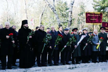 Одесситы почтили память освободителей Украины от немецко-фашистских захватчиков (фоторепортаж)