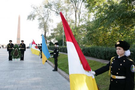 Одесситы почтили память освободителей Украины от немецко-фашистских захватчиков (фоторепортаж)