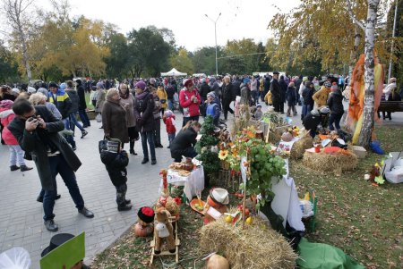 В Парке Победы проходит «Праздник тыквы» (фоторепортаж)