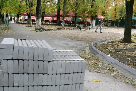 Преображенский парк преображается (фоторепортаж)