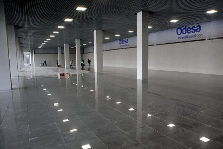 Фотодесант в новый пассажирский терминал Одесского аэропорта (репортаж)