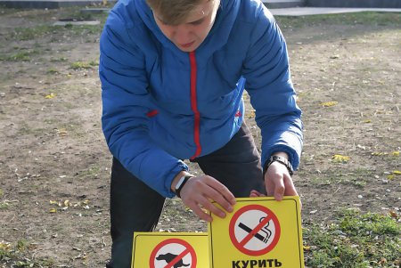 «Дюковская мафия» призывает к общественно-полезному труду заради нашей мамы (фоторепортаж)