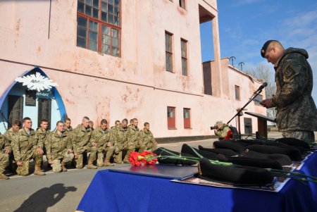 Будущие офицеры морской пехоты принесли клятву (фото)