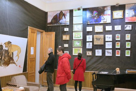«Дог Арт»: собаки «заселились» во Всемирный клуб одесситов (фоторепортаж)