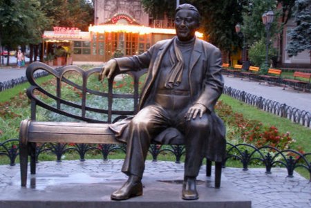 Одесский Горсад : день рождения символа и «карточки» (фото)