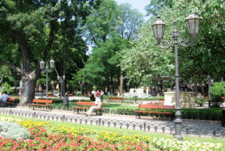 Одесский Горсад : день рождения символа и «карточки» (фото)