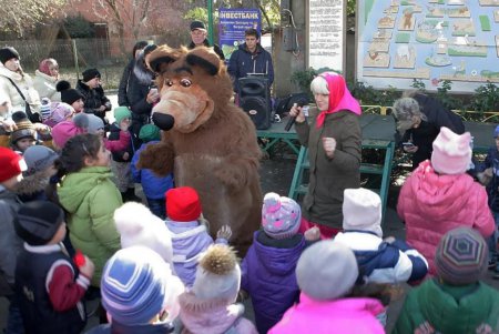 Одесский зоопарк пригласил всех на веселый и яркий праздник «Маша и Медведь» (фоторепортаж)